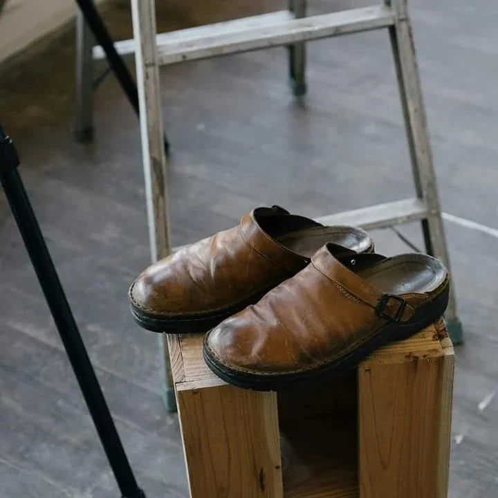 Eli | Men's Clogs Buckle Strap Comfort Footbed